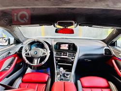 بی ئێم دەبڵیو 8 سیریەس